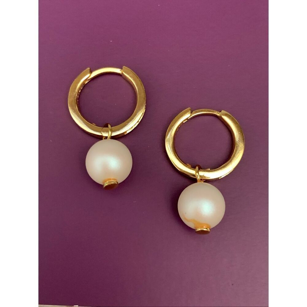 Origami Owl Gold and Pearl Earrings #stunning #pearl